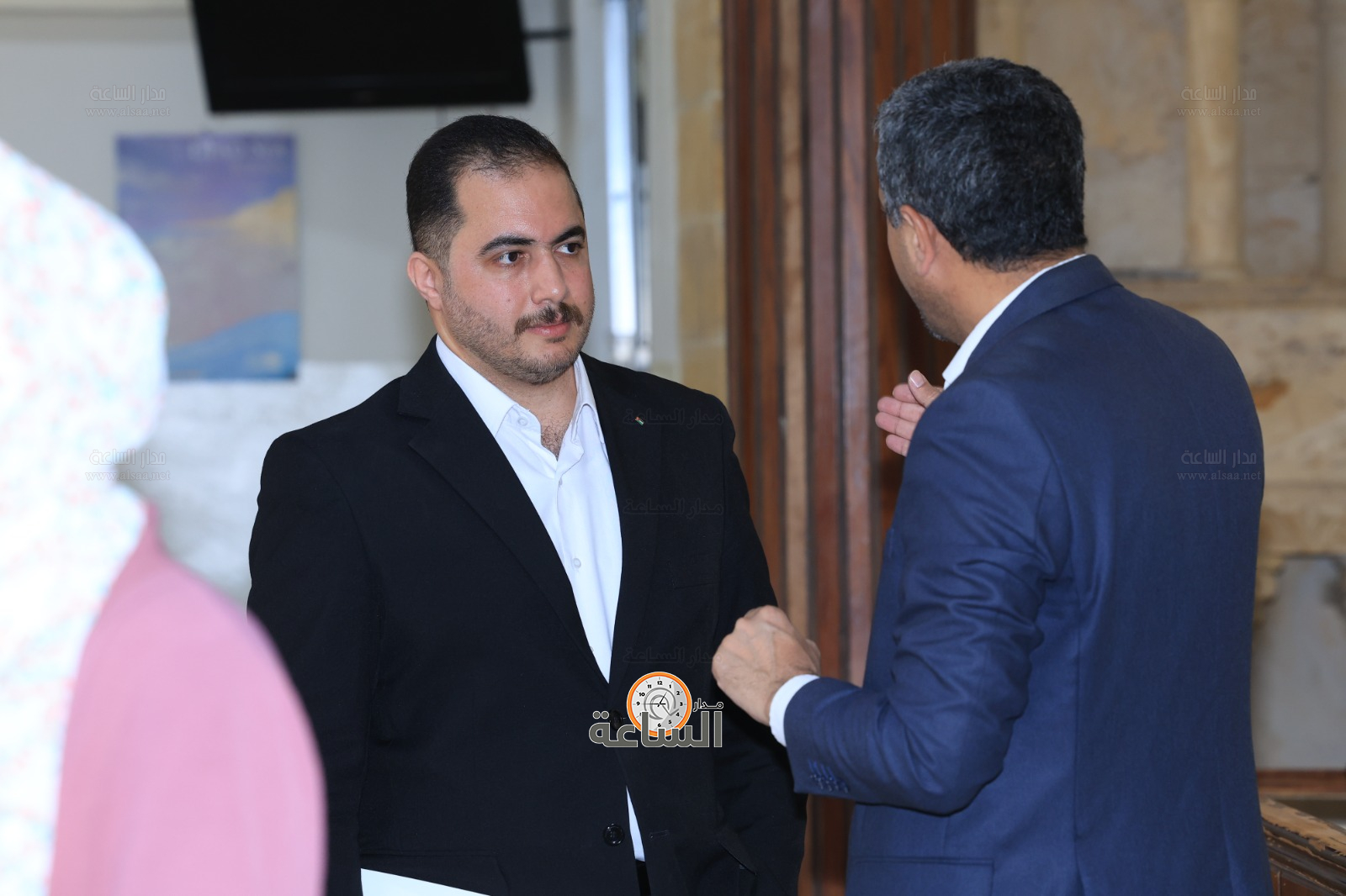 Madar Al-Saa Images 0.48157621066790346