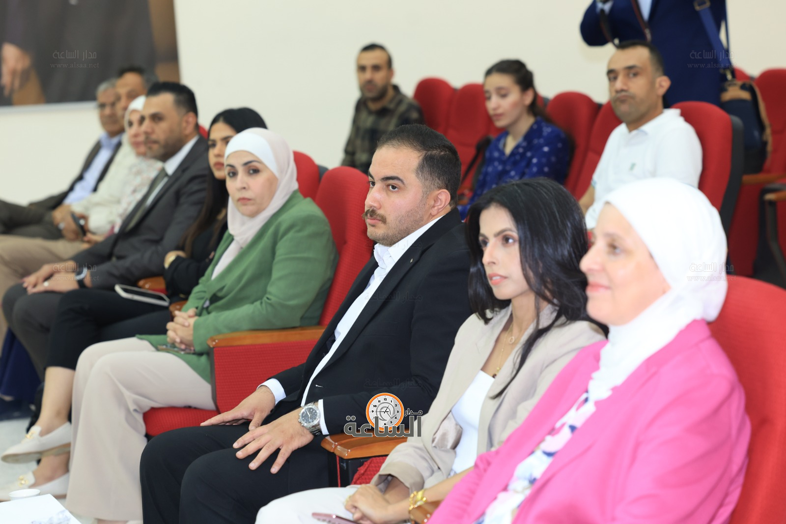 Madar Al-Saa Images 0.43485622099975274