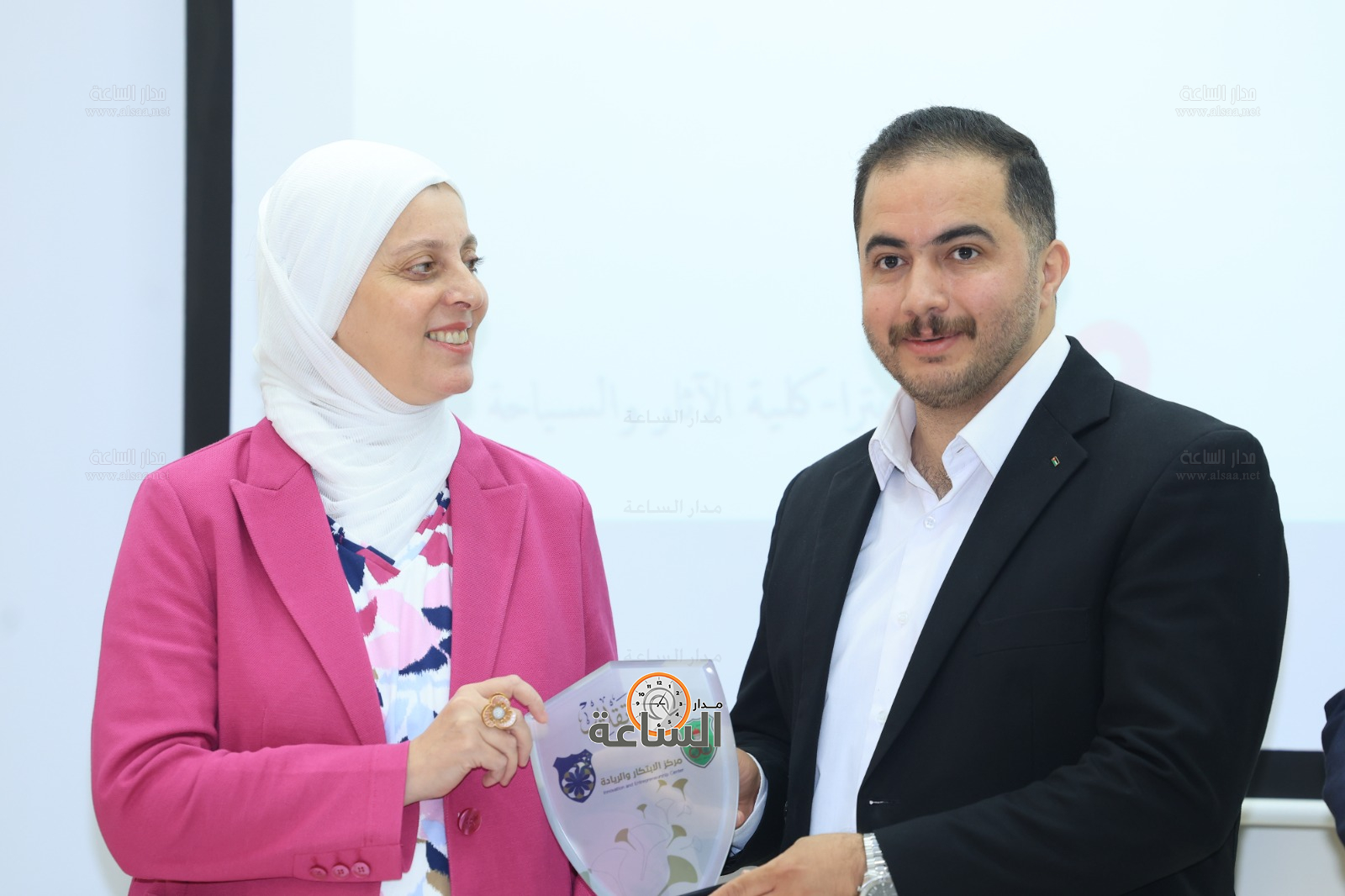 Madar Al-Saa Images 0.7036422608790437