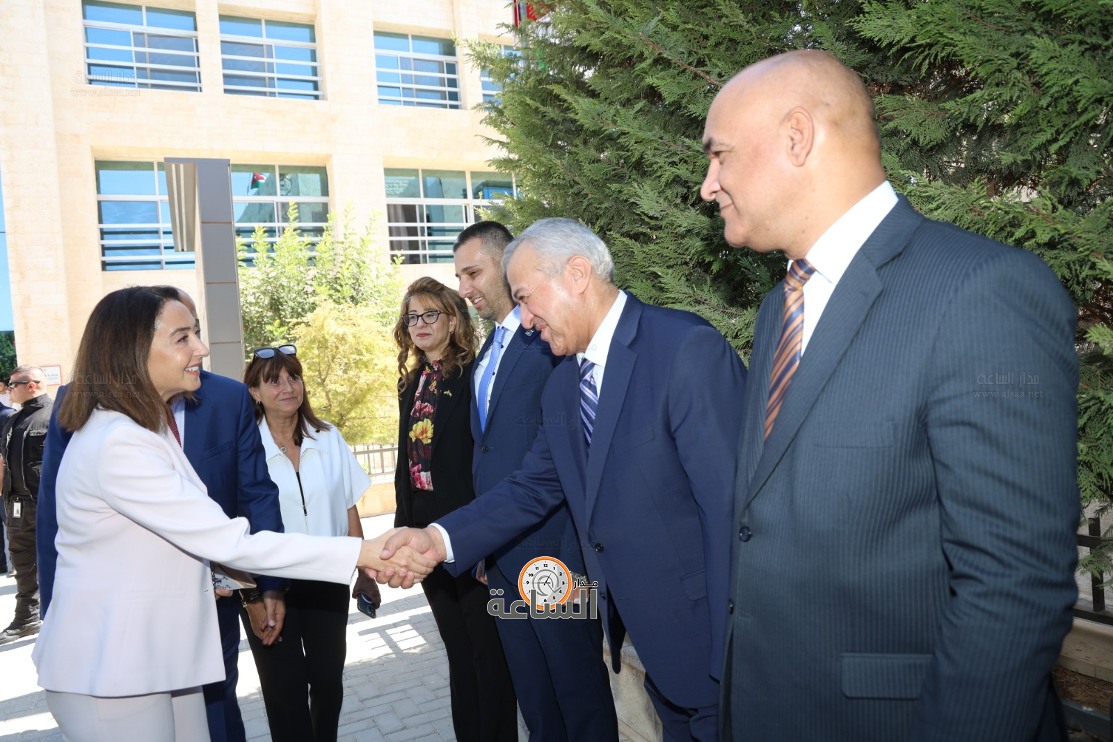 Madar Al-Saa Images 0.07152334501622526