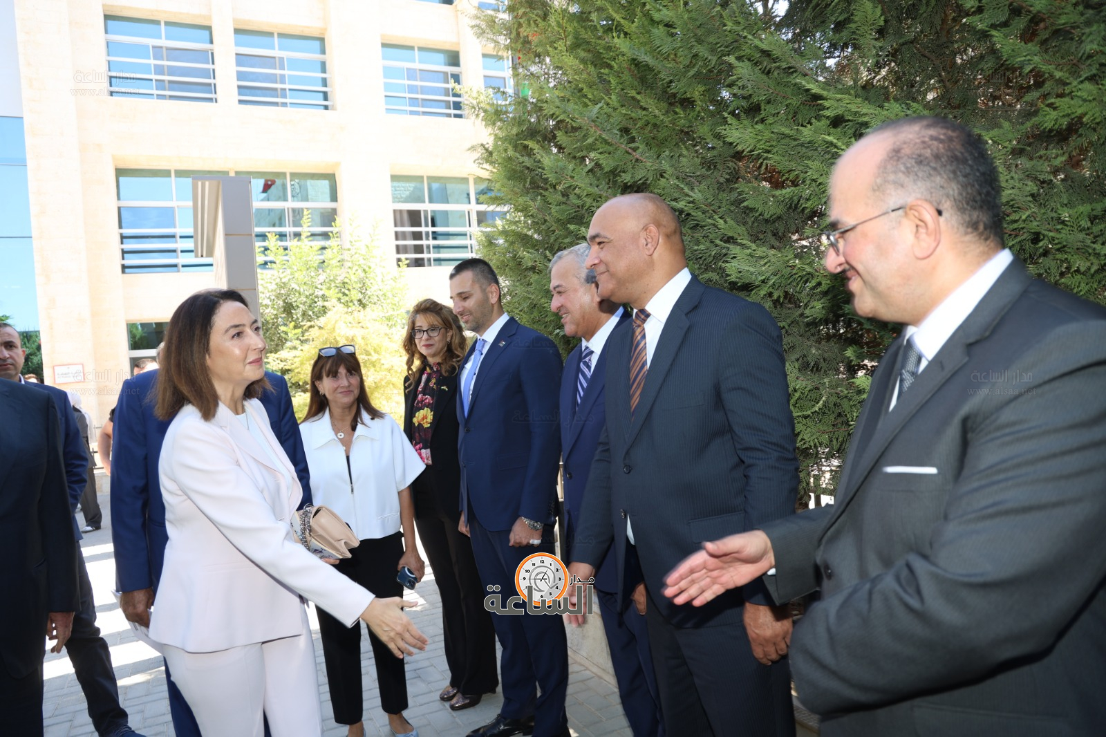 Madar Al-Saa Images 0.845874651899838