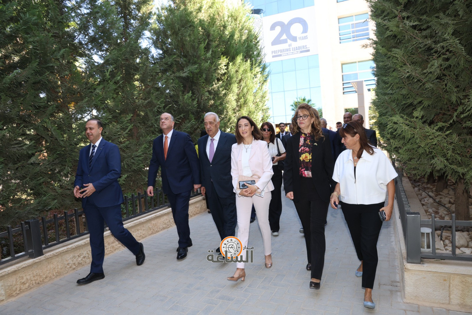 Madar Al-Saa Images 0.9117400586428309