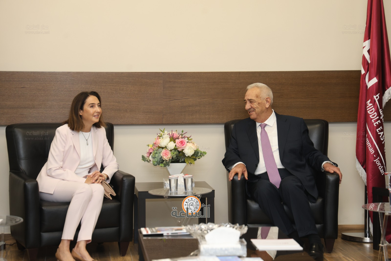 Madar Al-Saa Images 0.9554088918530168