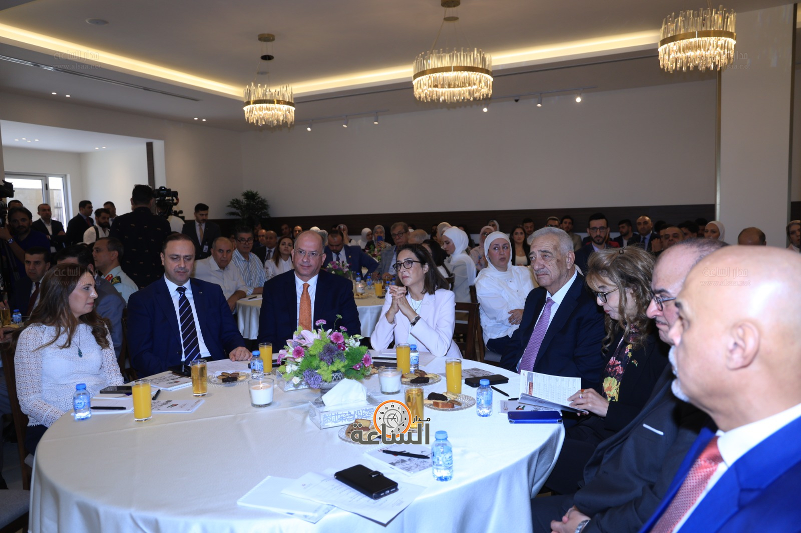 Madar Al-Saa Images 0.9433557598445675