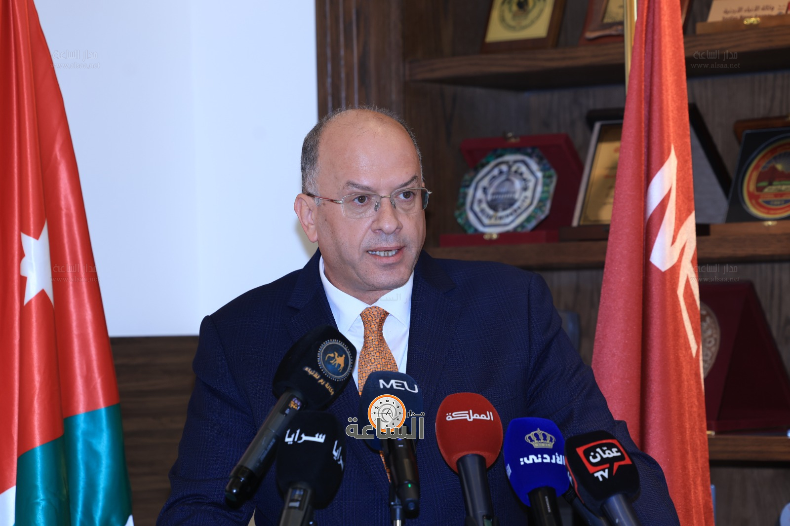 Madar Al-Saa Images 0.6868022670689258