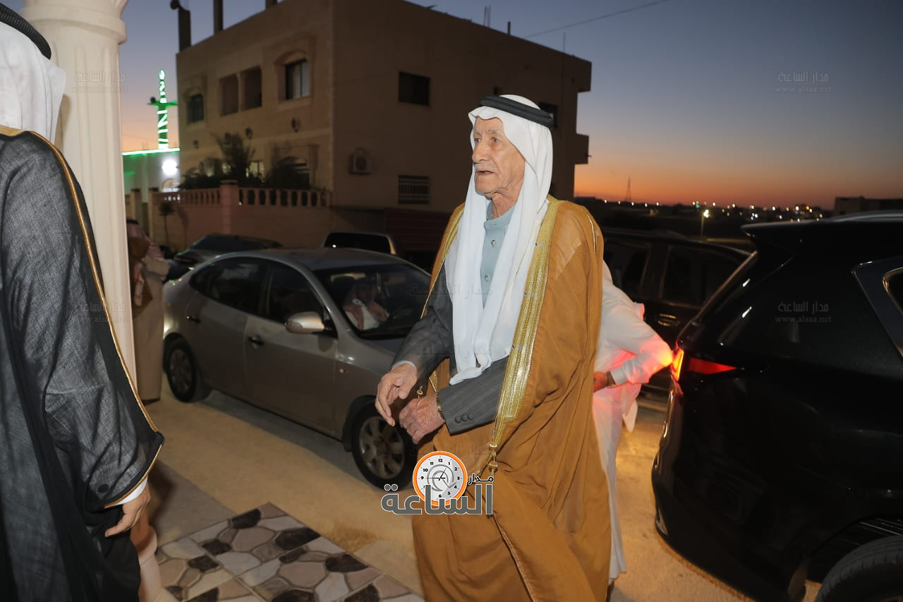 Madar Al-Saa Images 0.019210418237399662