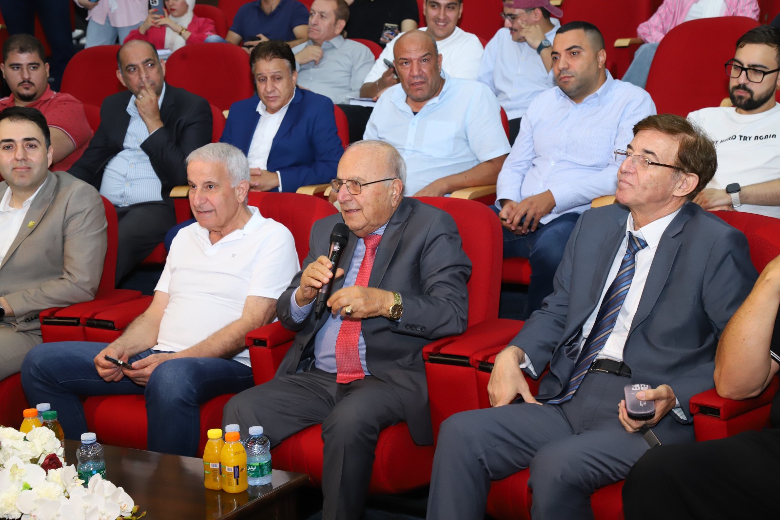 Madar Al-Saa Images 0.6534644166224882