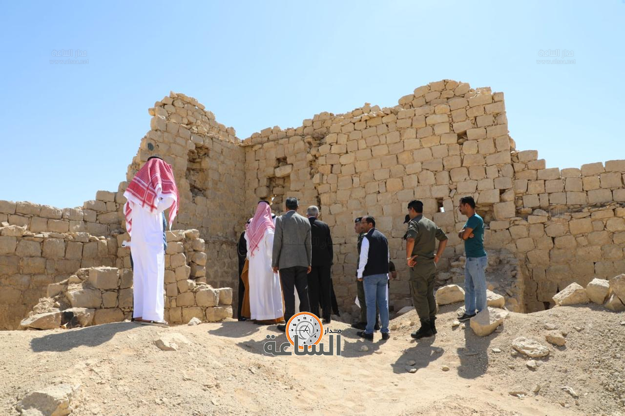 Madar Al-Saa Images 0.5213459843256314