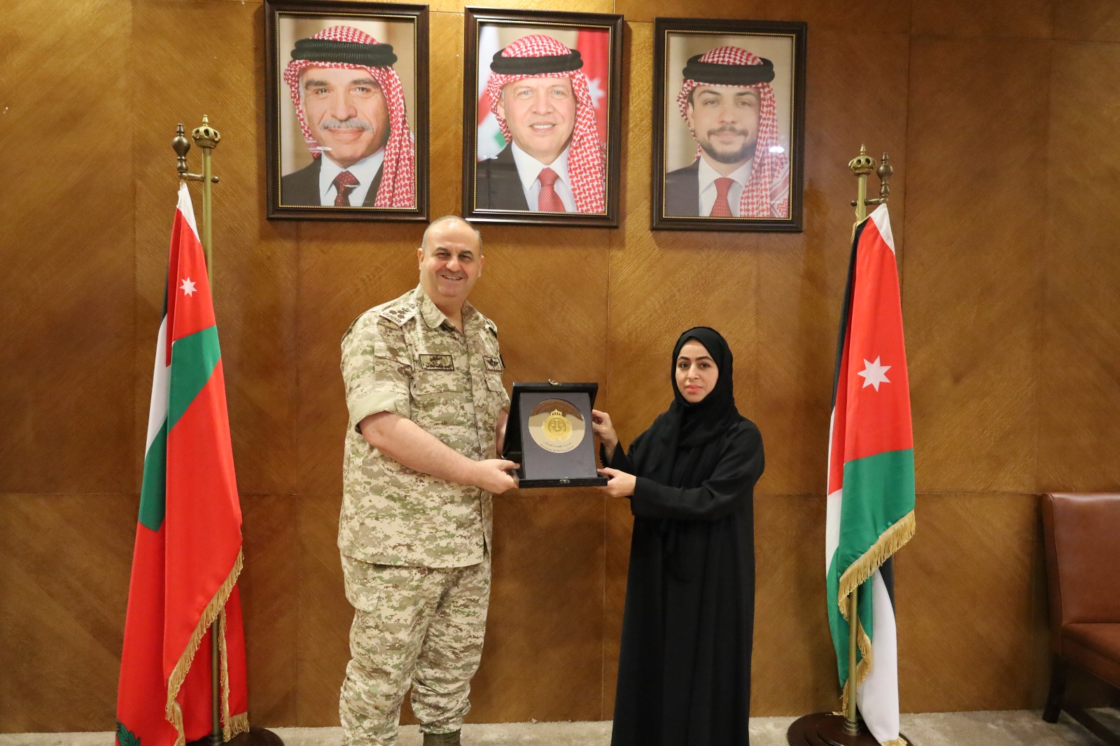 Madar Al-Saa Images 0.9154642431185175