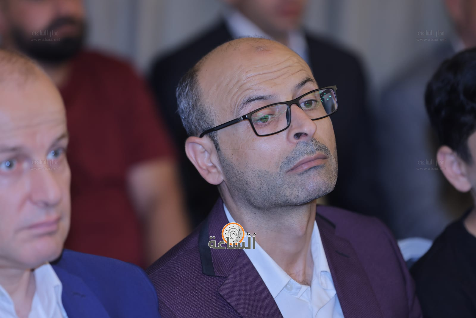 Madar Al-Saa Images 0.8978097376416725