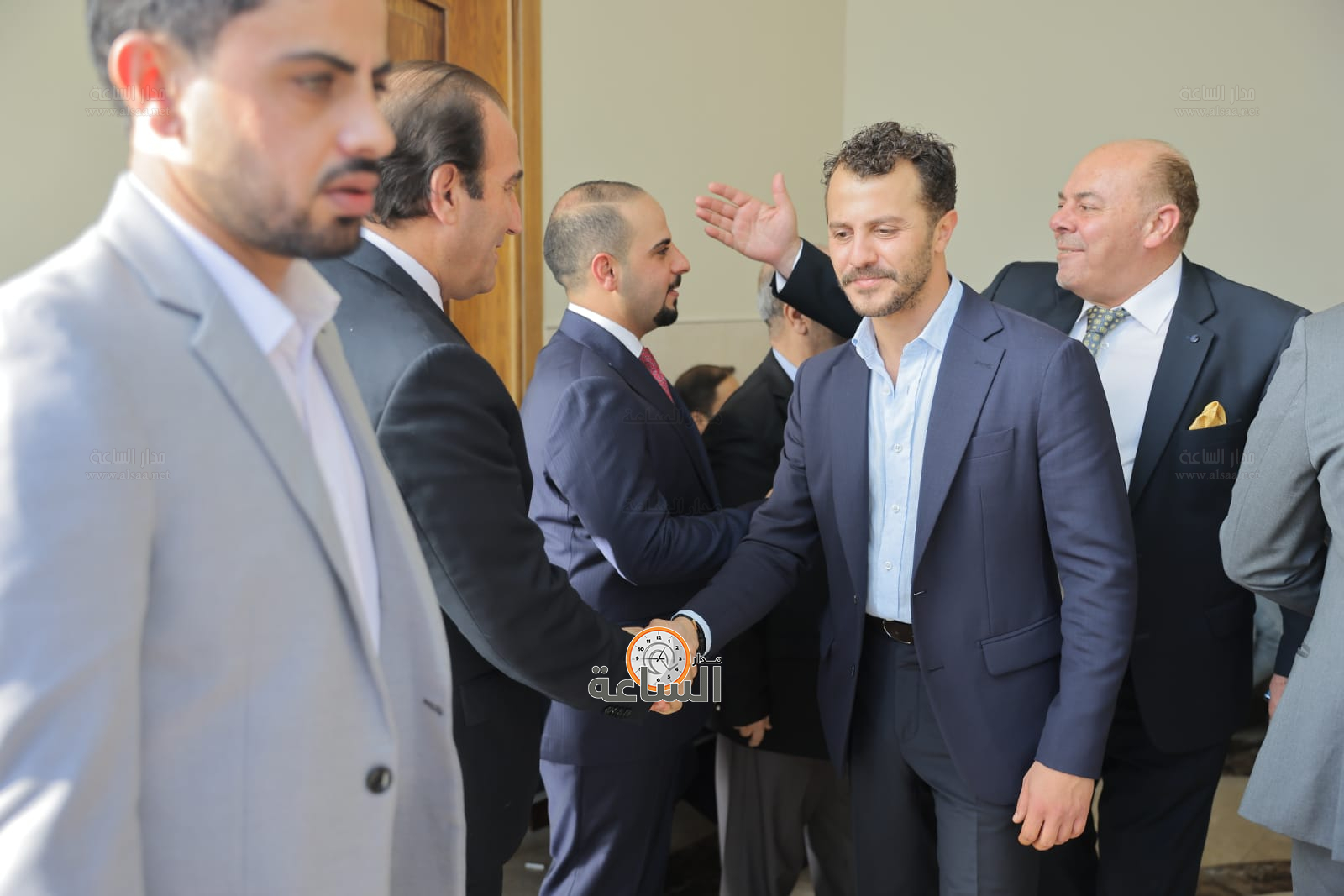 Madar Al-Saa Images 0.3194943317609239