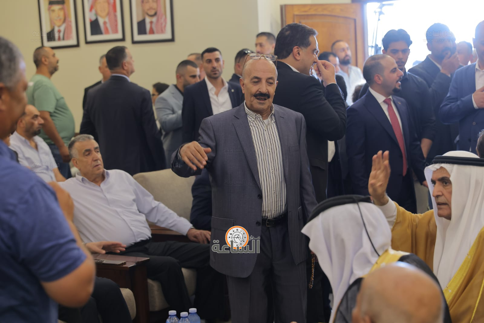 Madar Al-Saa Images 0.7849022877860354