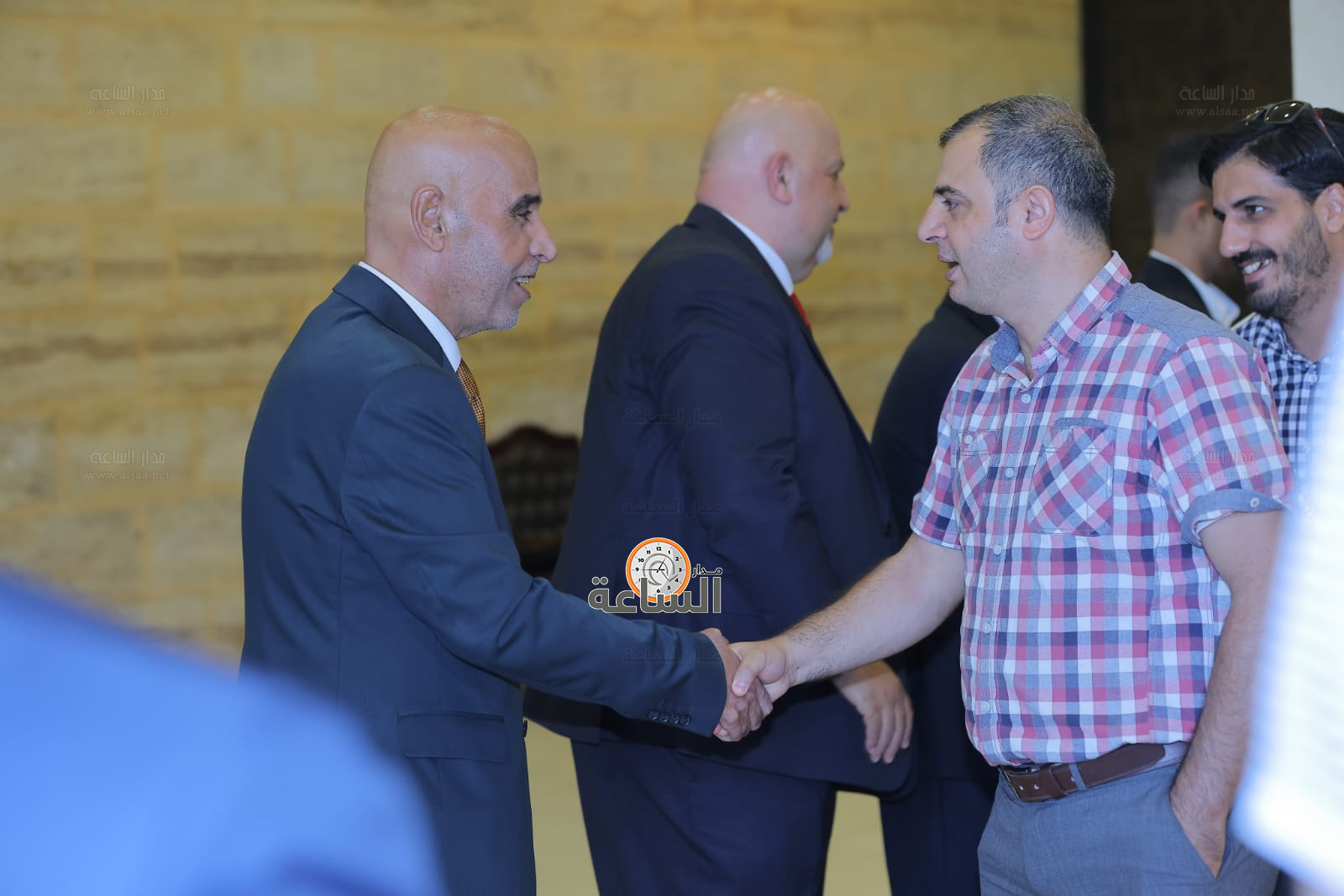 Madar Al-Saa Images 0.03416598912546154