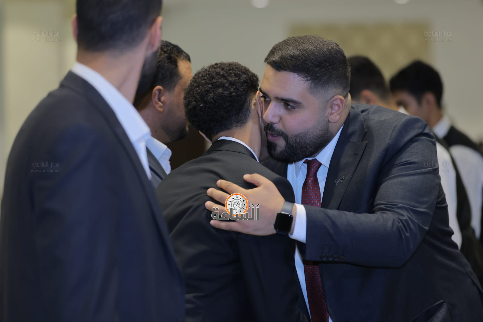 Madar Al-Saa Images 0.45535918885526117