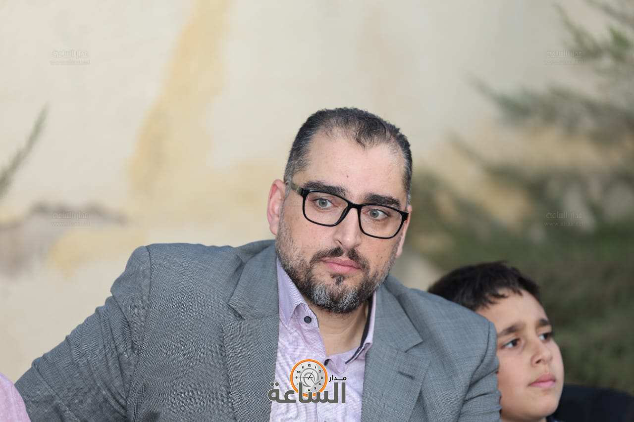 Madar Al-Saa Images 0.24155465443122648