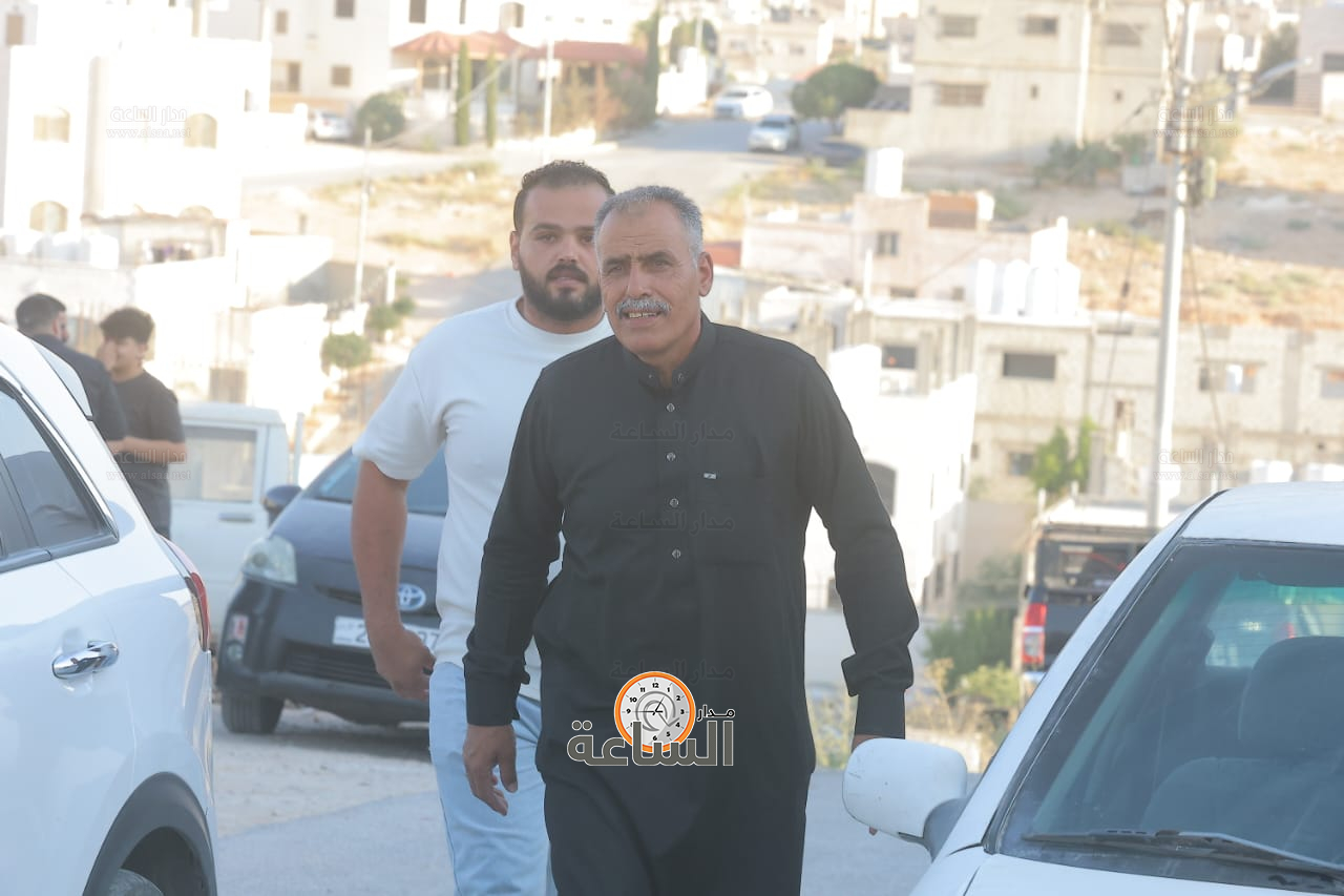 Madar Al-Saa Images 0.9978111856682195