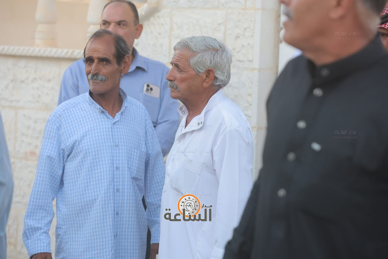 Madar Al-Saa Images 0.17808789646777212