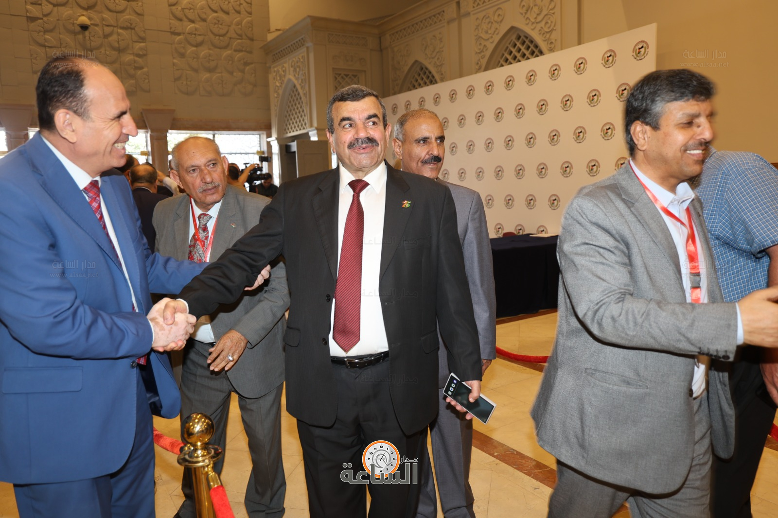 Madar Al-Saa Images 0.8408194447381607