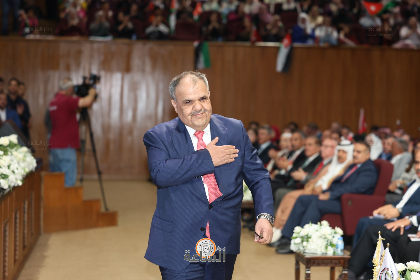 Madar Al-Saa Images 0.360820397148115