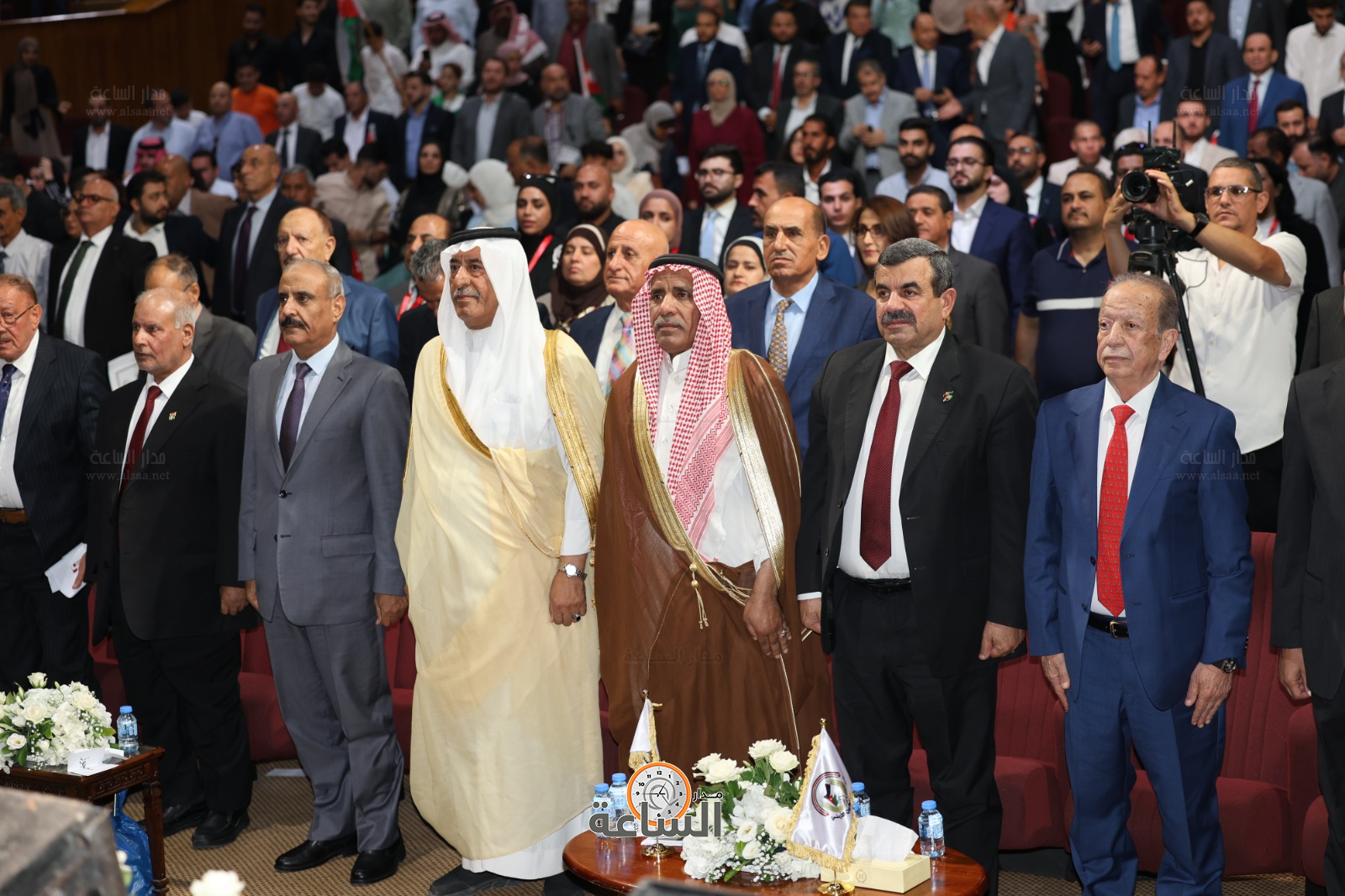 Madar Al-Saa Images 0.976156603592529