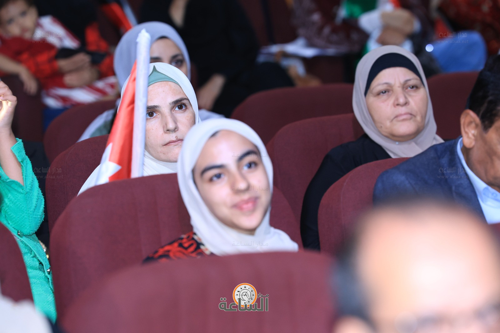 Madar Al-Saa Images 0.4835154553127293