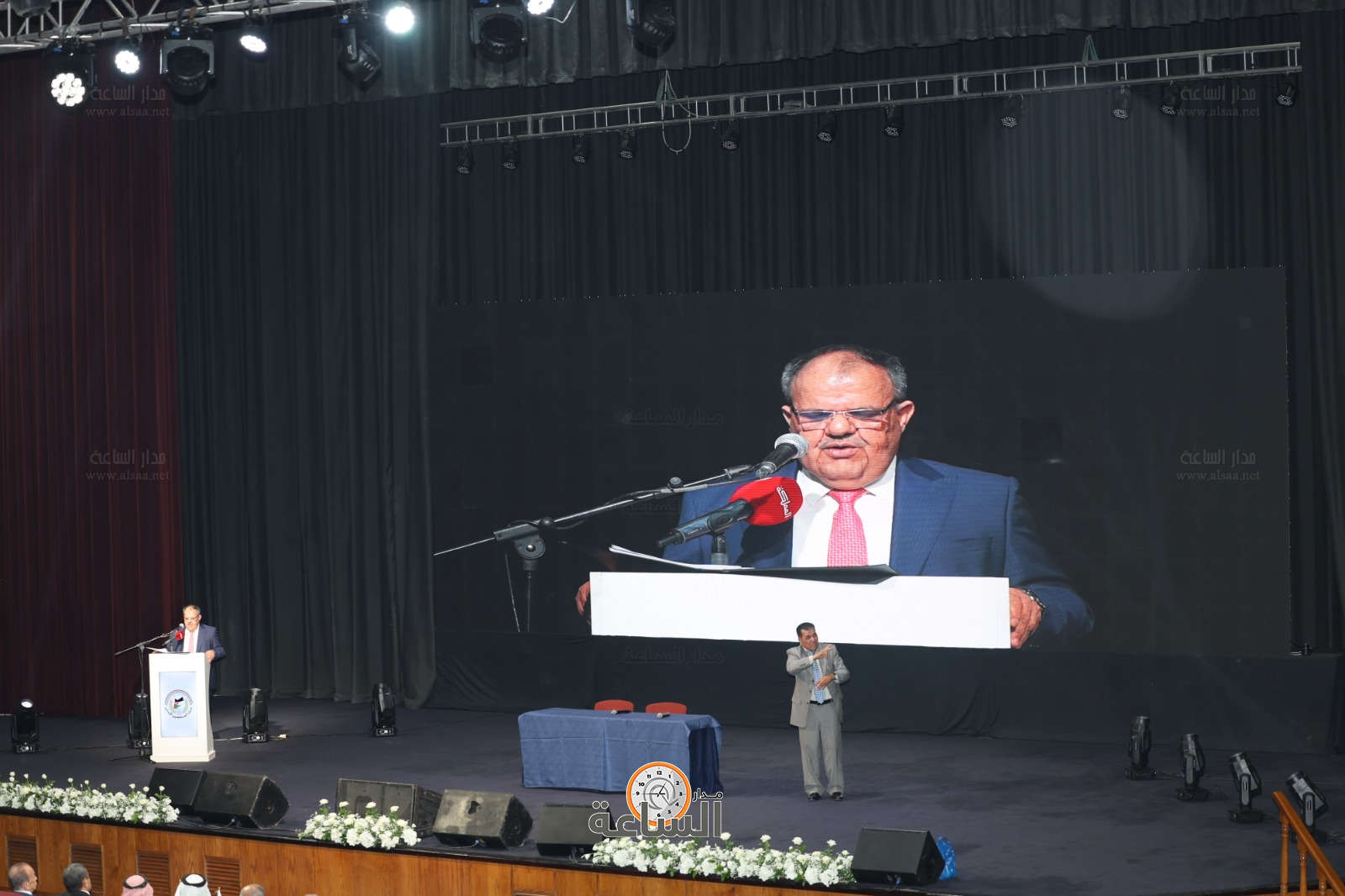 Madar Al-Saa Images 0.9889528102069373