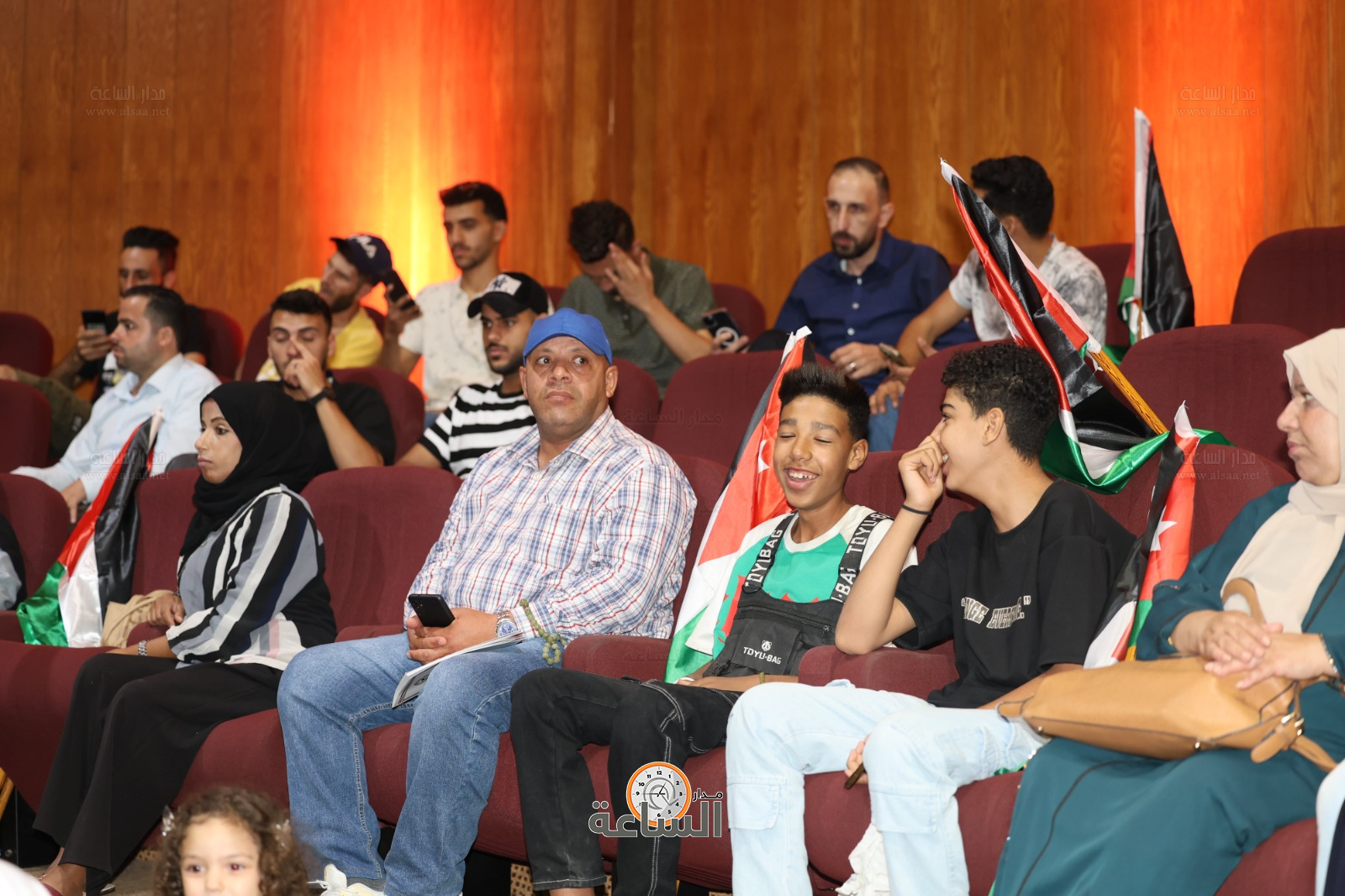 Madar Al-Saa Images 0.5896013241665498