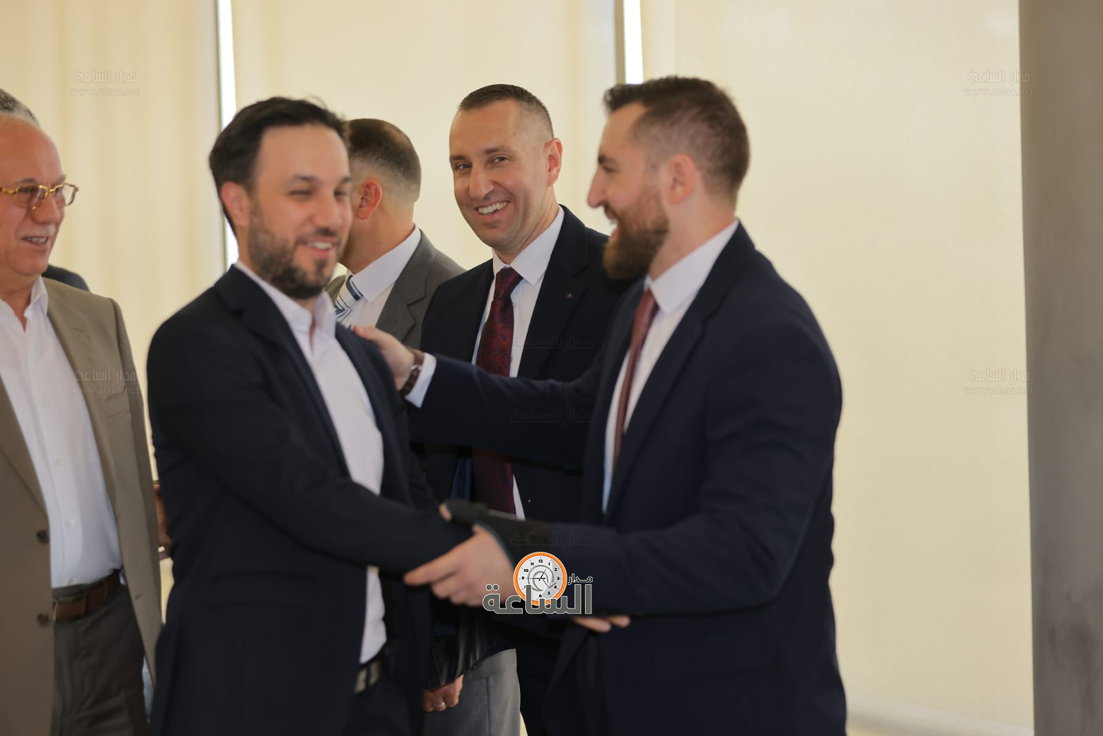 Madar Al-Saa Images 0.3985976006285118