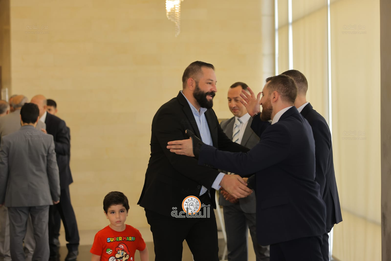 Madar Al-Saa Images 0.9775223486249696