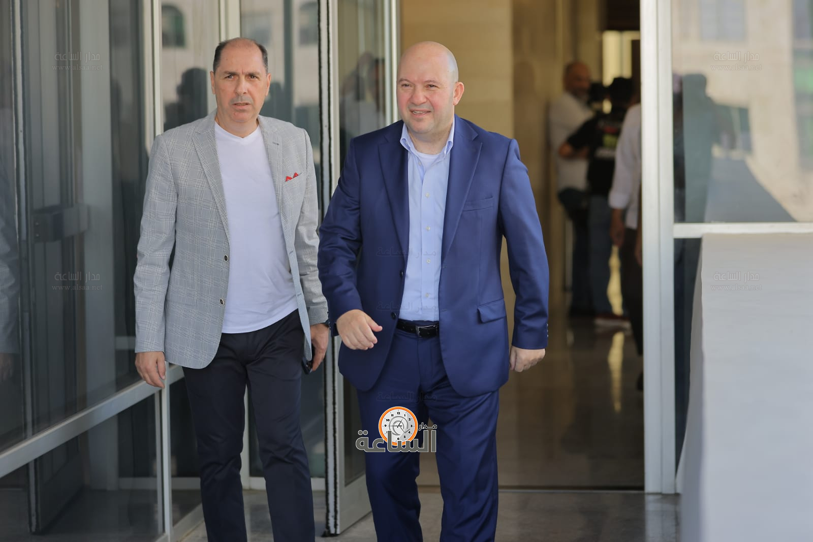 Madar Al-Saa Images 0.5315421137773753