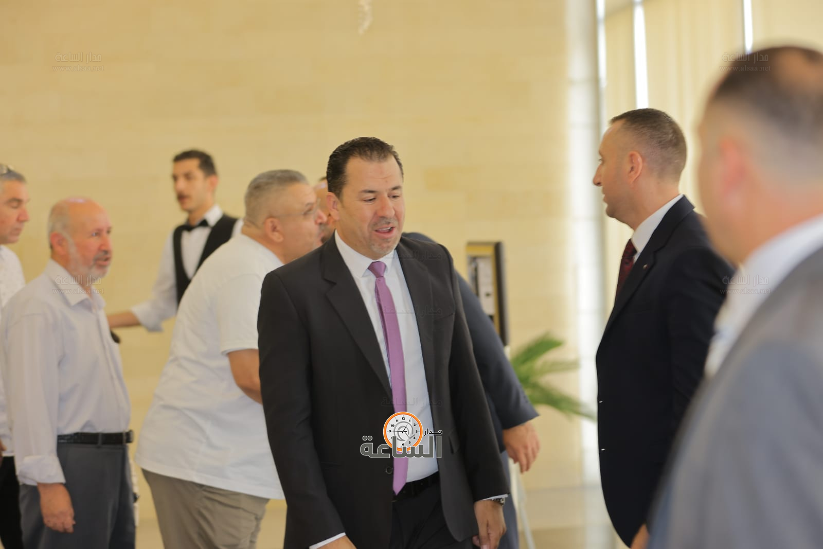 Madar Al-Saa Images 0.2082625141272867