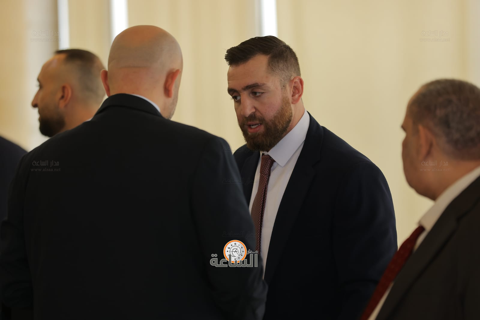 Madar Al-Saa Images 0.6454283528148085