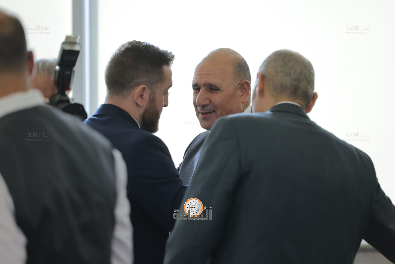 Madar Al-Saa Images 0.36096201718771337