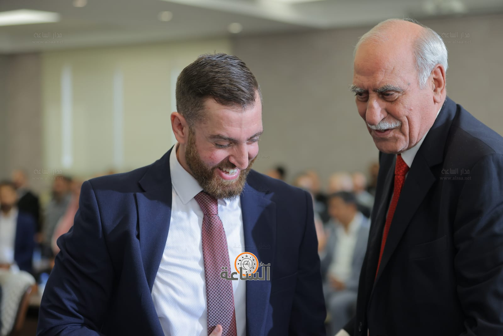 Madar Al-Saa Images 0.7595984455286056