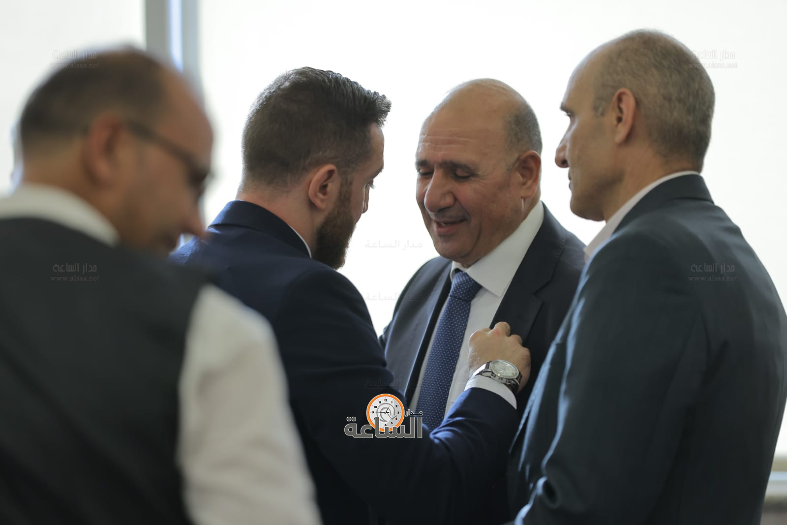 Madar Al-Saa Images 0.5411132519254295