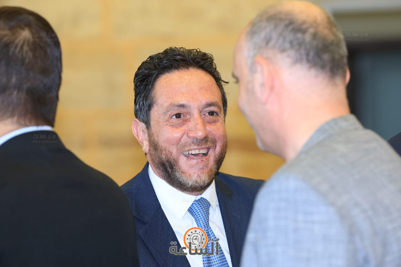 Madar Al-Saa Images 0.10547390568421122