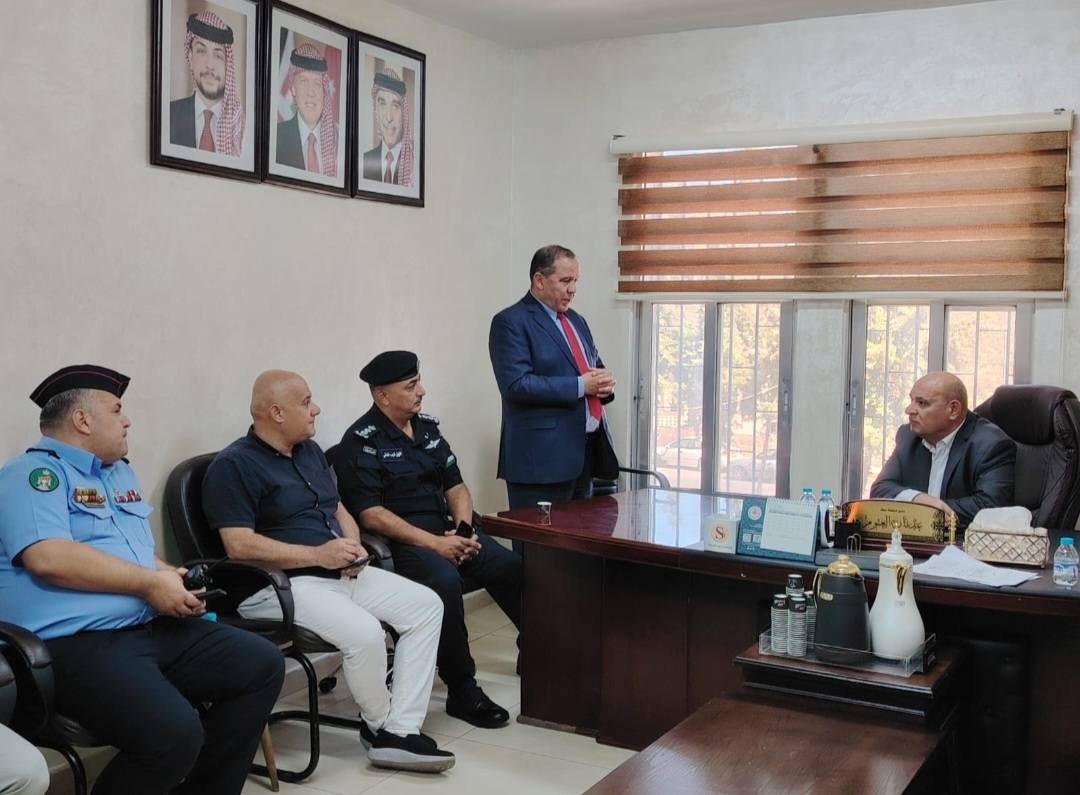 Madar Al-Saa Images 0.3048063350420196