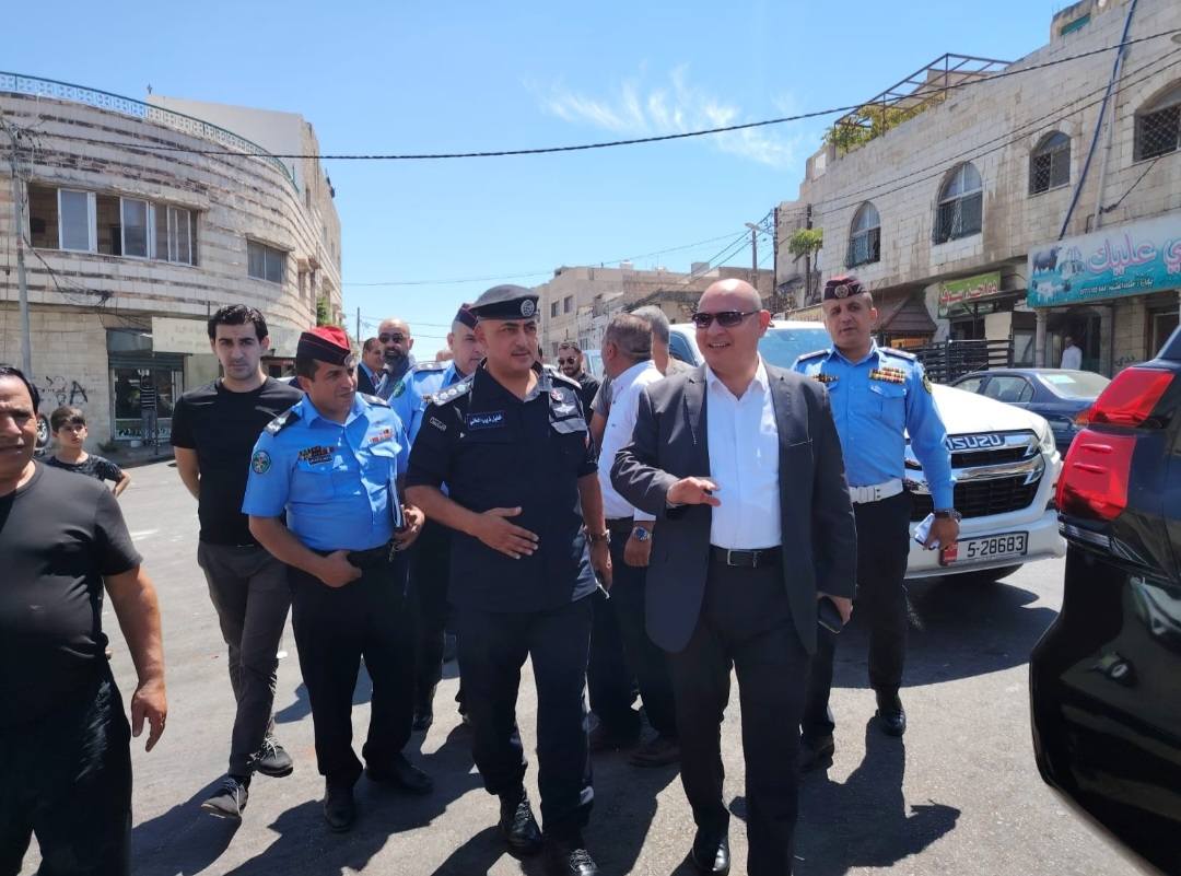 Madar Al-Saa Images 0.3838820614117253