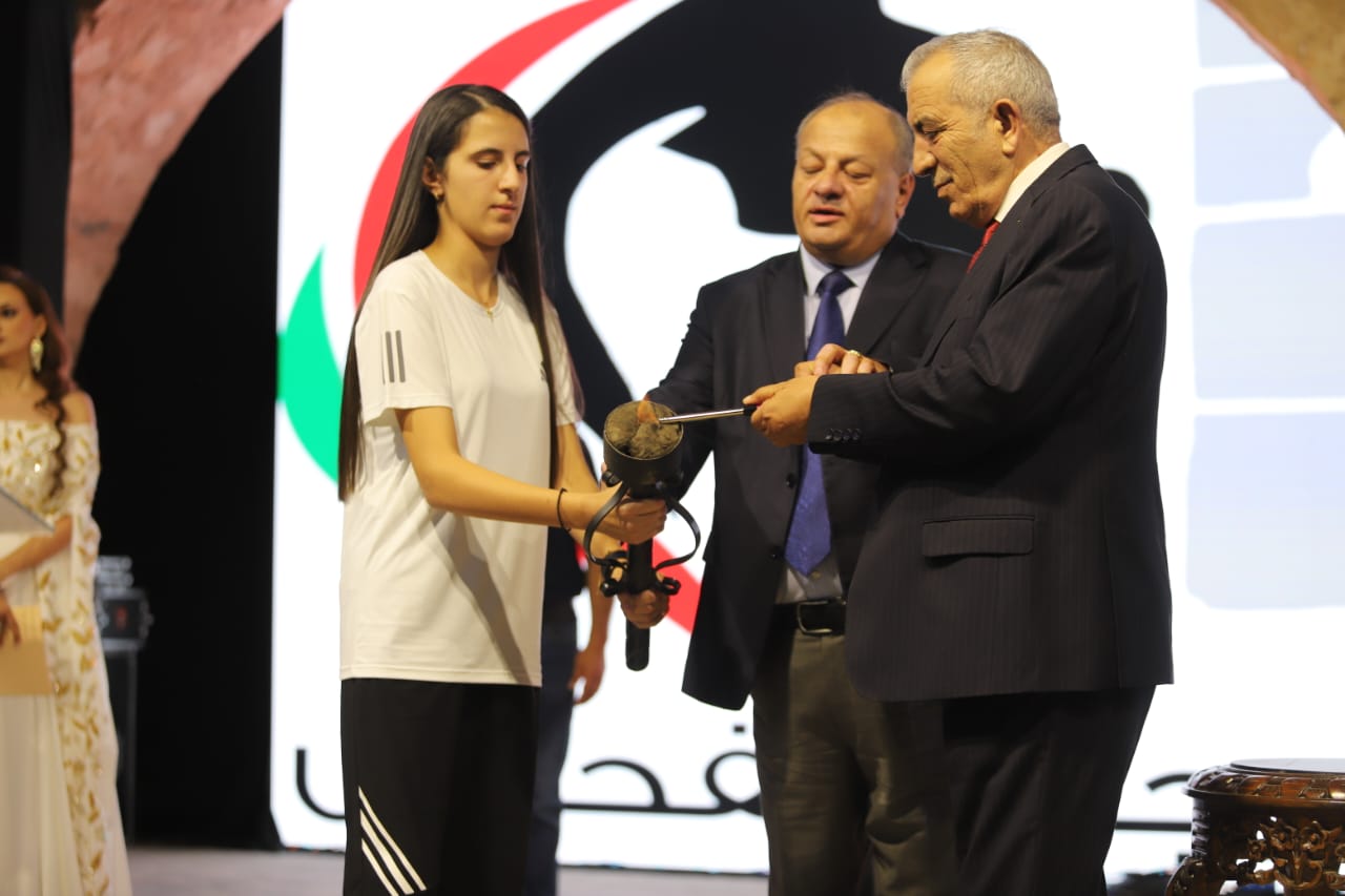 Madar Al-Saa Images 0.9006543793323043