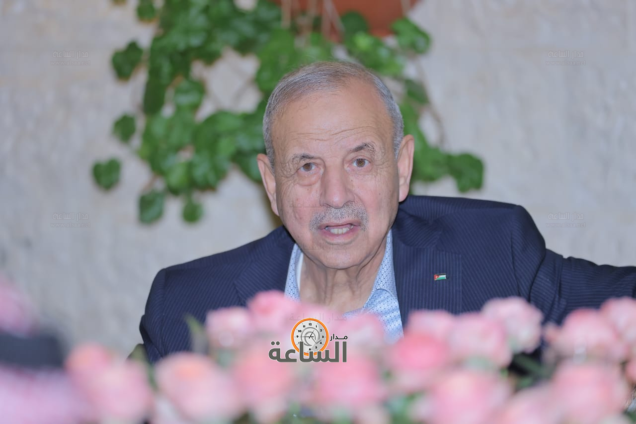 Madar Al-Saa Images 0.4394577966449965