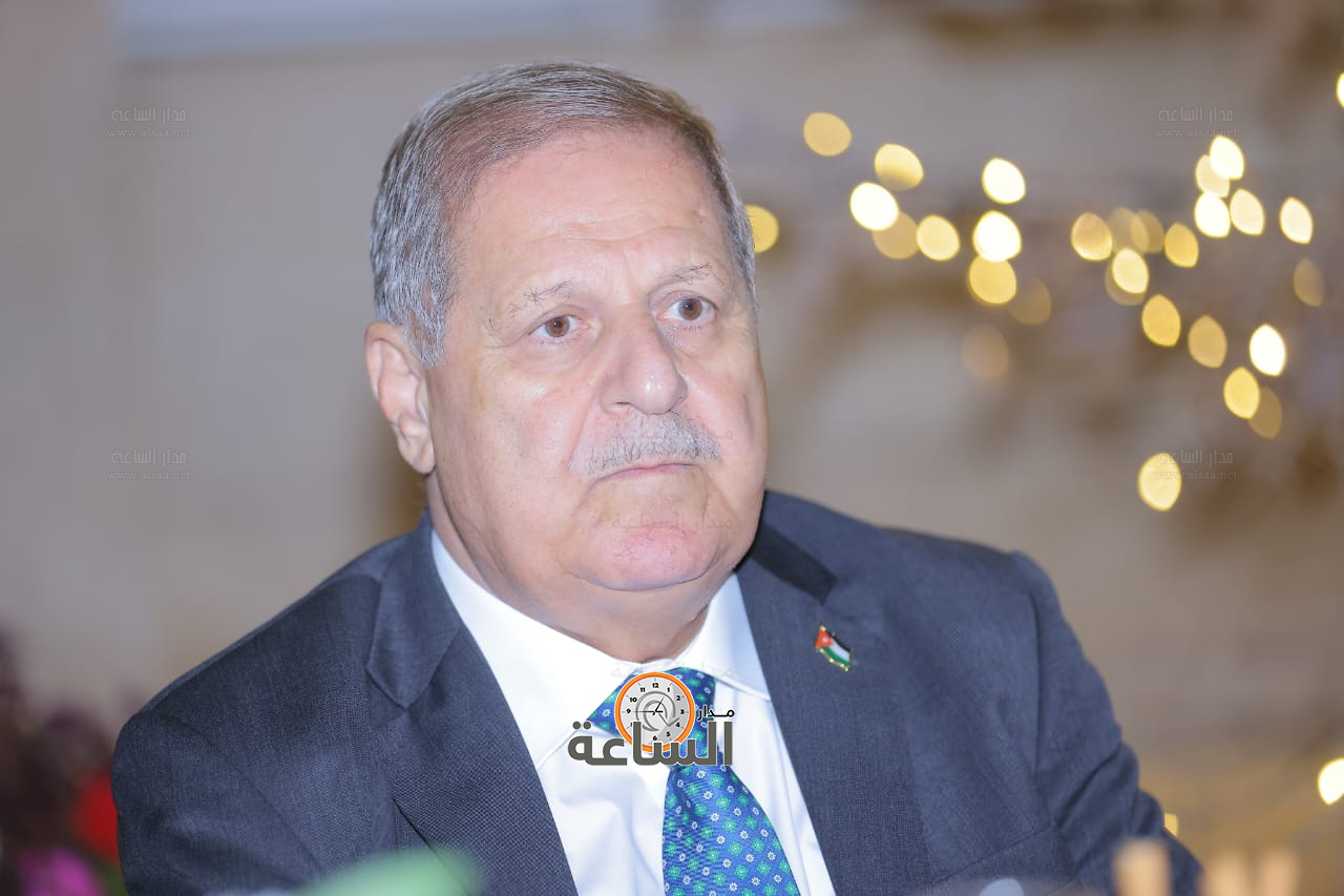 Madar Al-Saa Images 0.8972277907874694