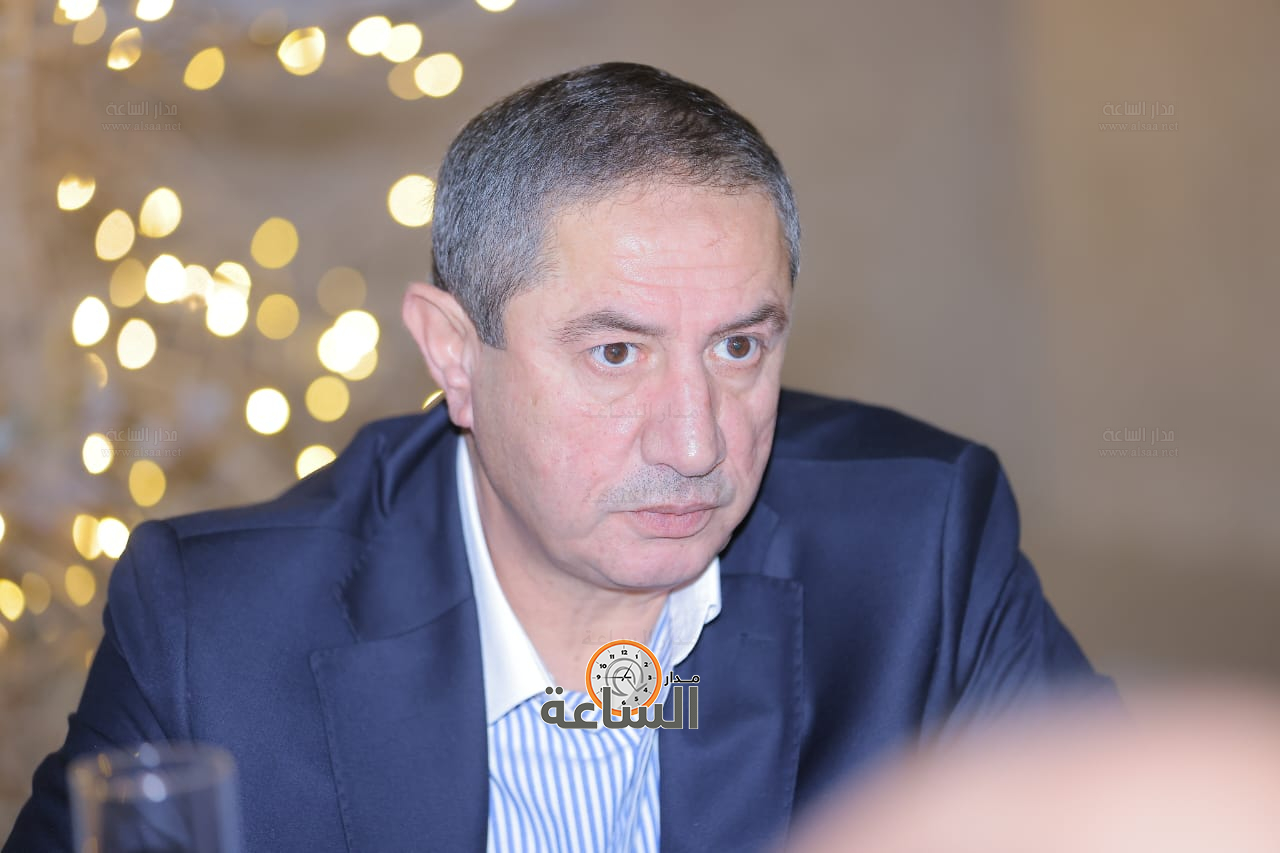 Madar Al-Saa Images 0.489951631372295