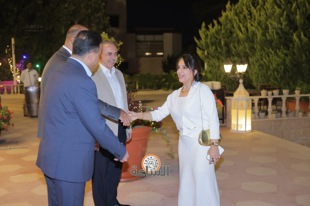 Madar Al-Saa Images 0.43430165333575255