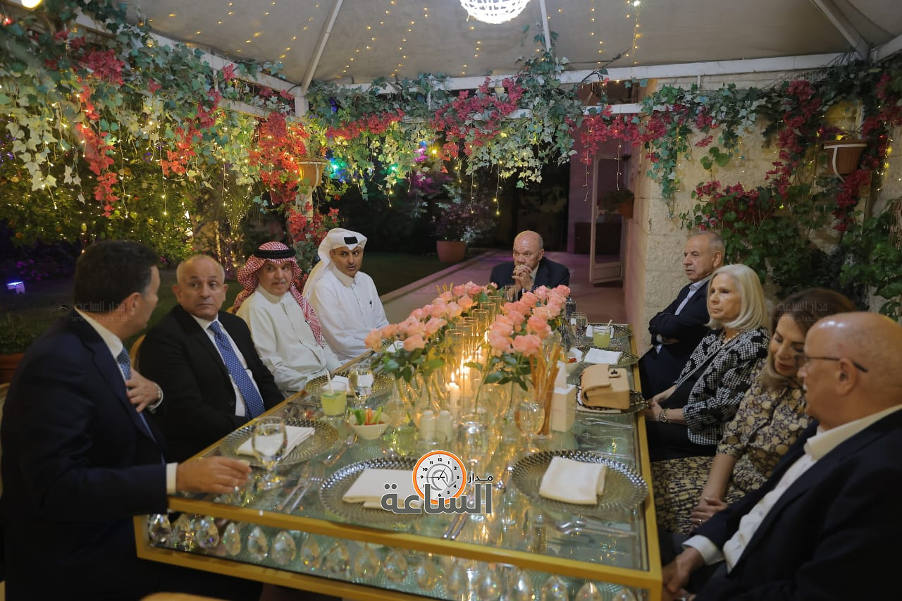 Madar Al-Saa Images 0.534451735847114