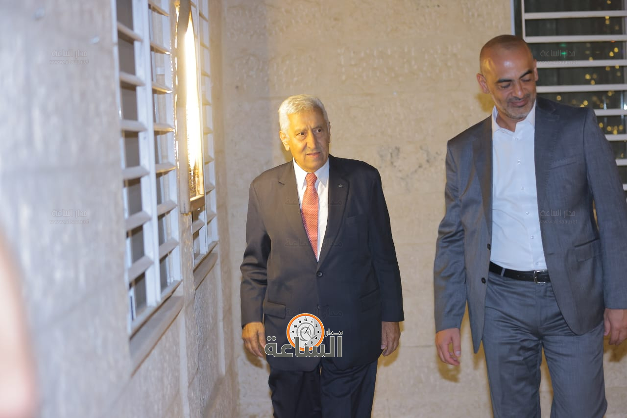 Madar Al-Saa Images 0.7688190691181892