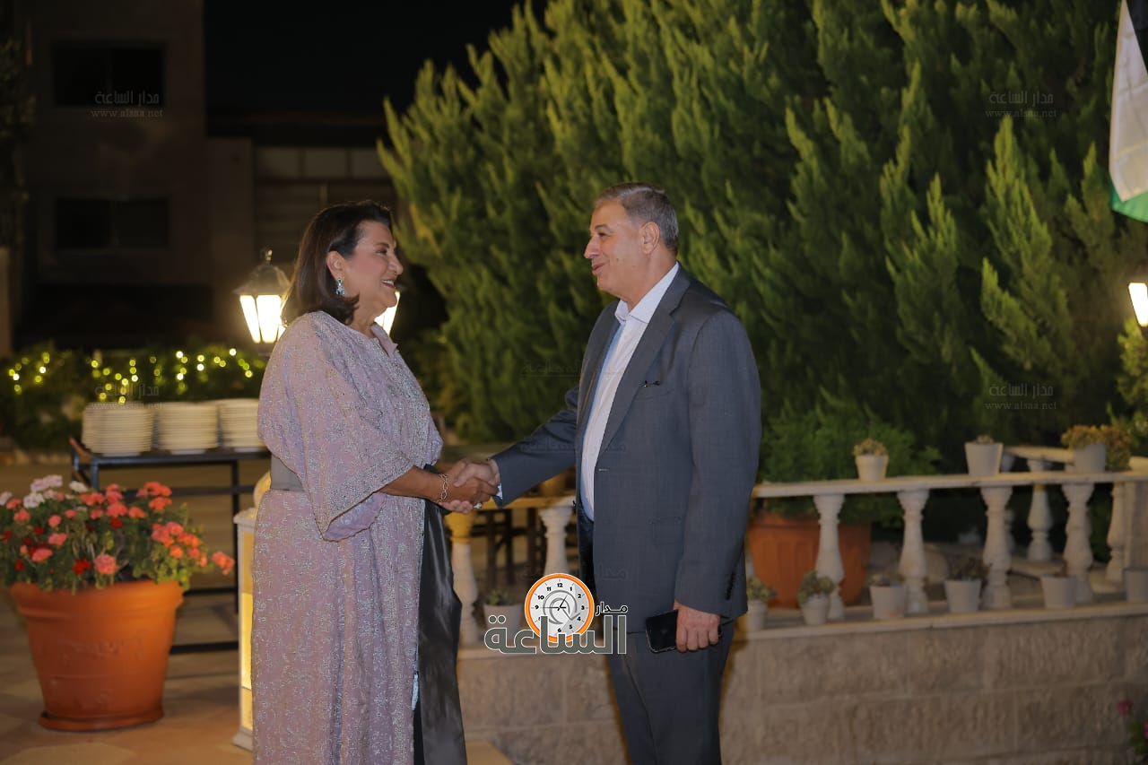 Madar Al-Saa Images 0.8815669331546198