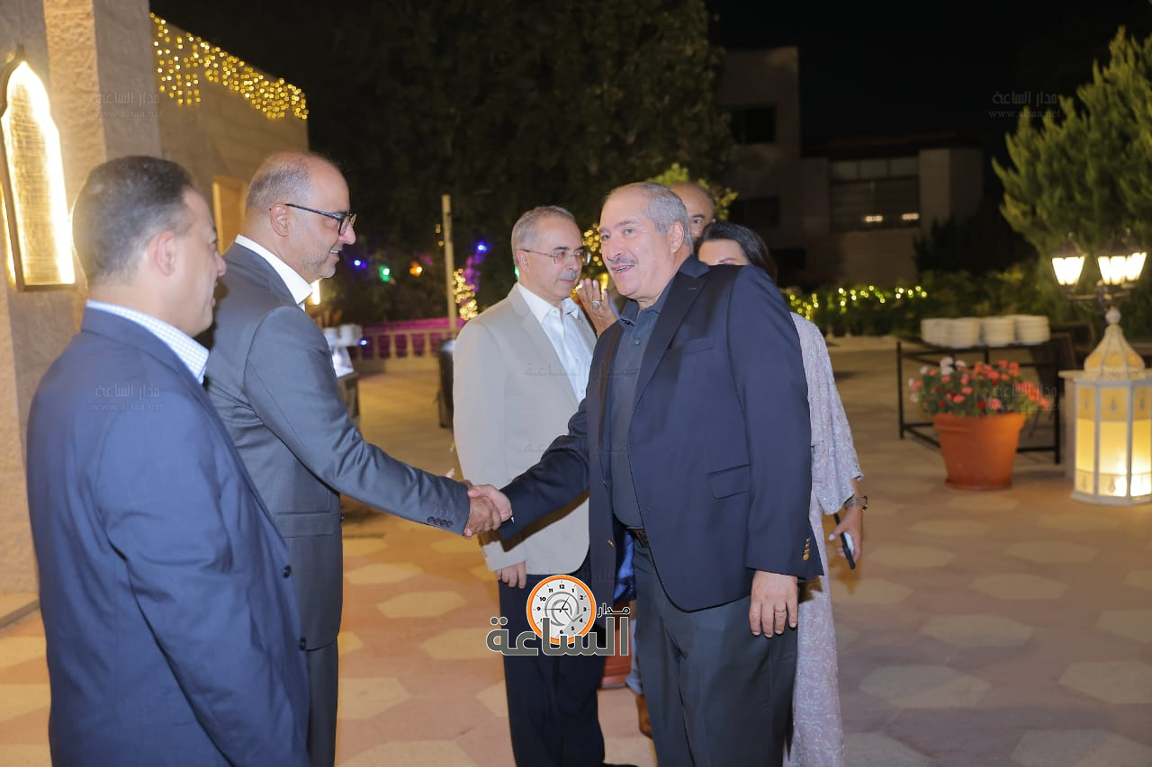 Madar Al-Saa Images 0.4043446652061624