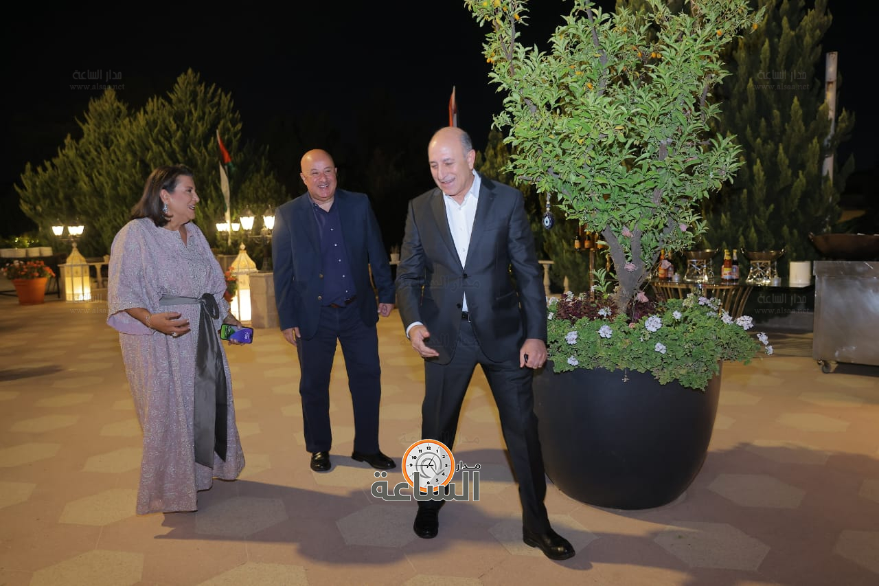 Madar Al-Saa Images 0.44025427245757787