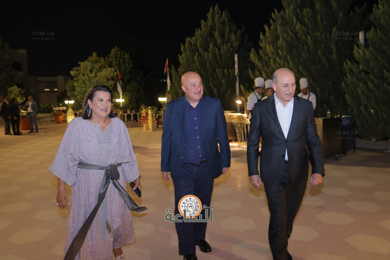 Madar Al-Saa Images 0.38854467371515855