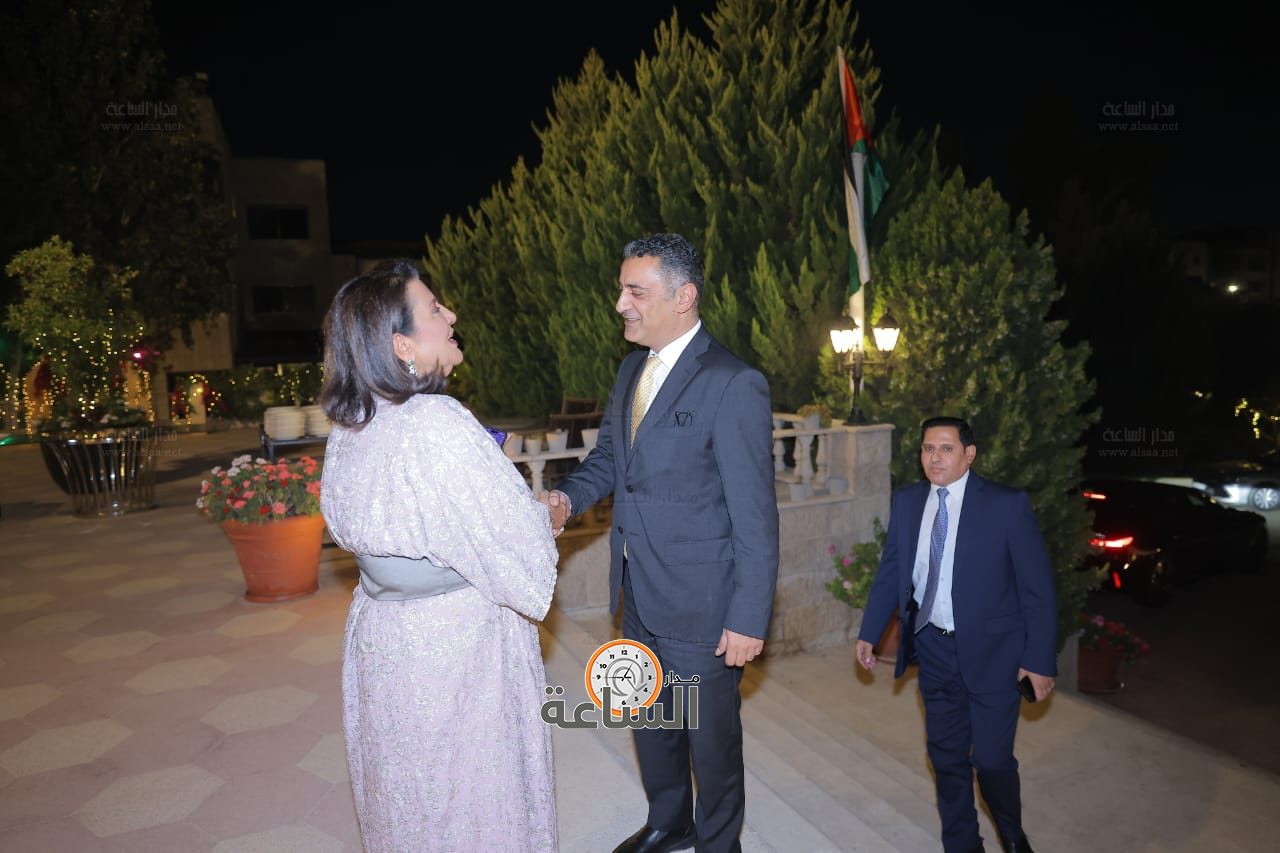 Madar Al-Saa Images 0.35434607315623823